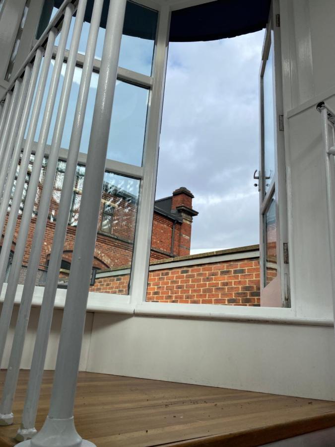 Townhouse With Private Roof Garden Sleeps 4 Apartment